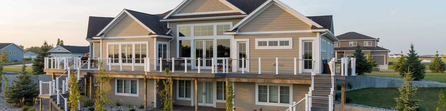 Custom decking and pergola services in Fargo-Moorhead